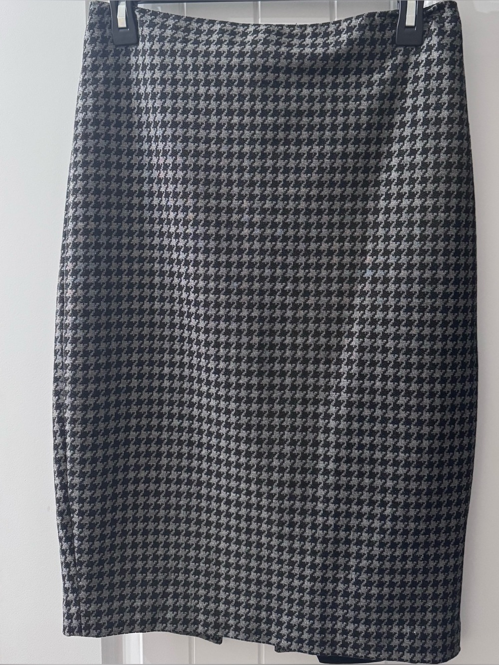 Express Midi Skirt - Black & Gray (Size 6)